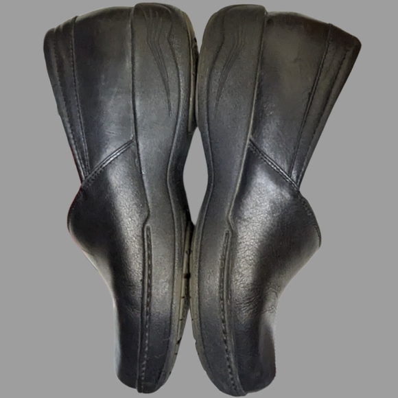 Dansko Restaurant Rescue - Picture 3 of 7